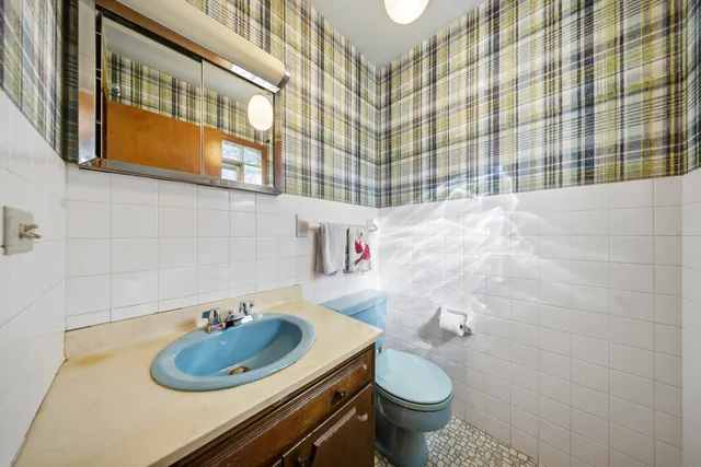 $1,050,000 | 3805 Klasen Road, Cary, IL 60013