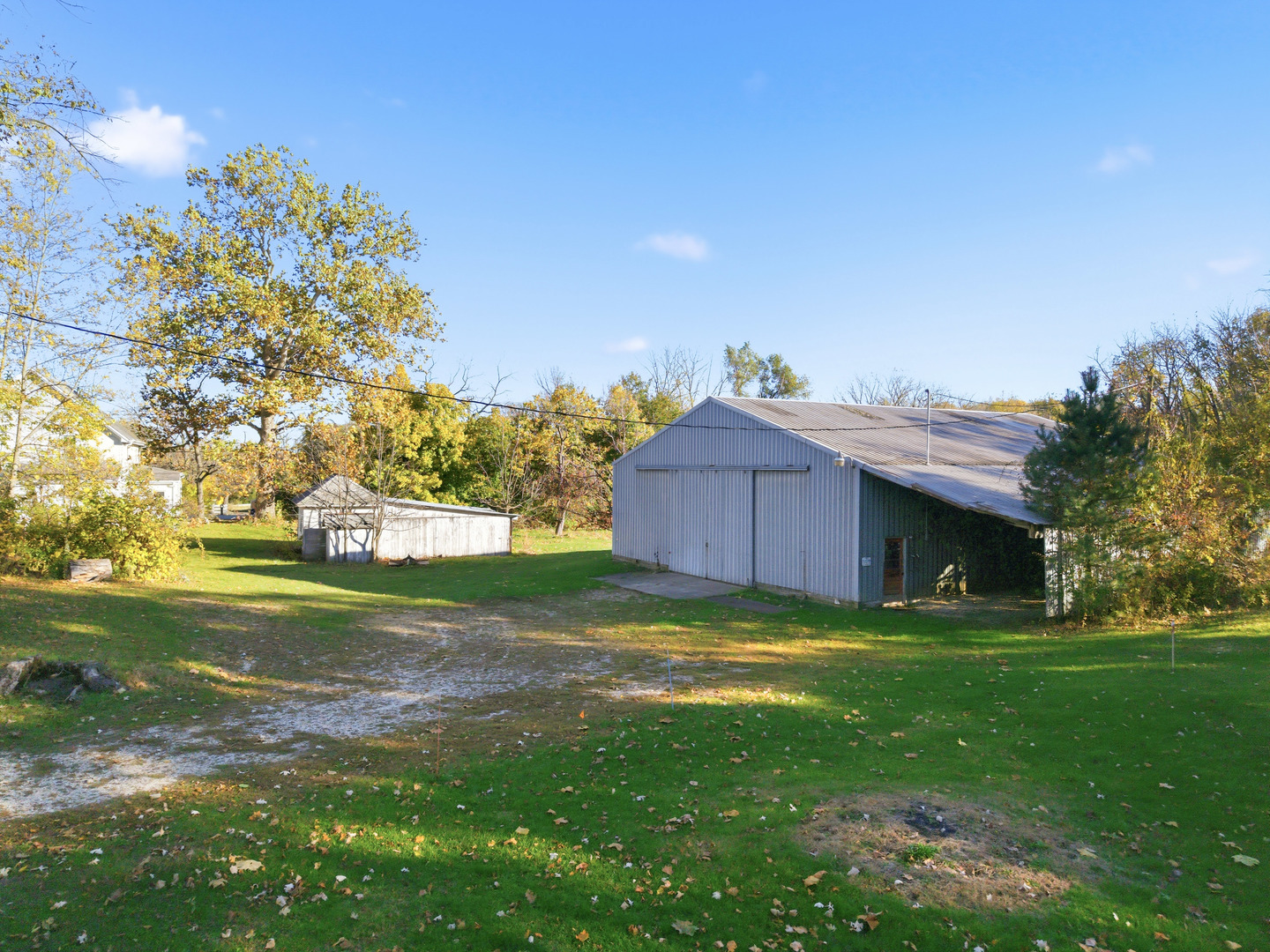 3805 Klasen Road Cary, IL 60013 - Photo 7 of 65 a view of a big yard with a house