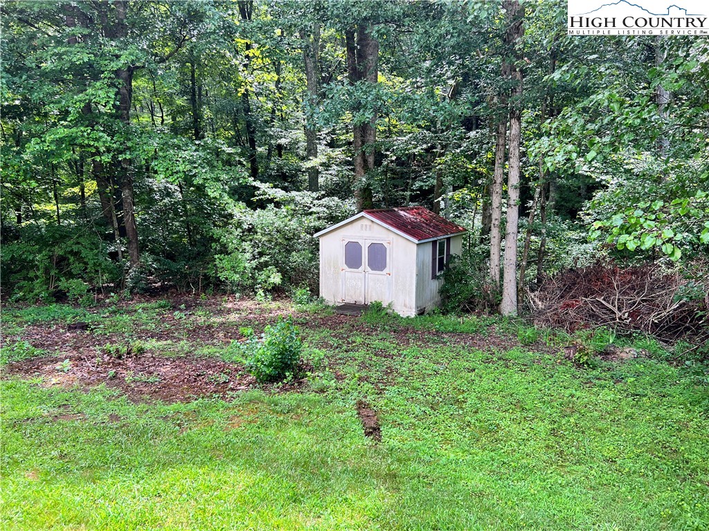 192 D Greensboro Road Crumpler, NC 28617 - Photo 8 of 33 Gallery Image 8