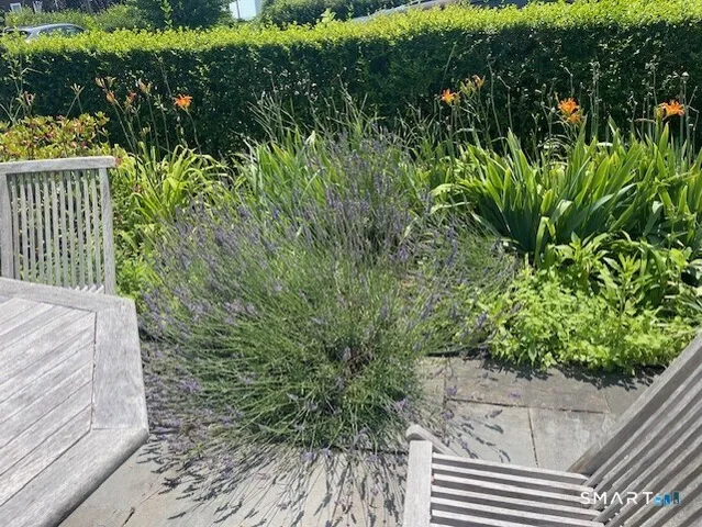 $1,175,000 | 11 Tuxis Road, Madison, CT 06443