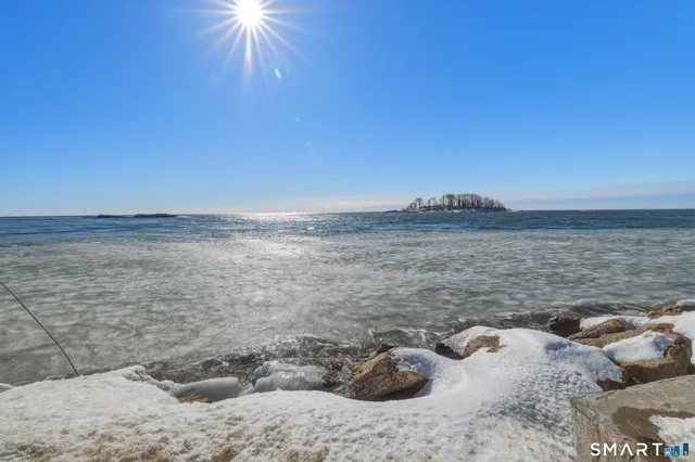 $1,175,000 | 11 Tuxis Road, Madison, CT 06443