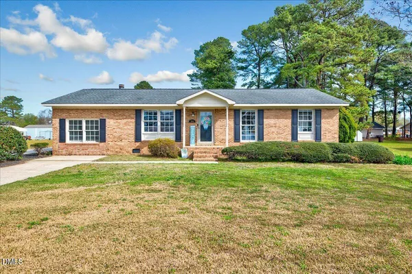 $270,000 | 1343 Nc Highway West, Benson, NC 27504