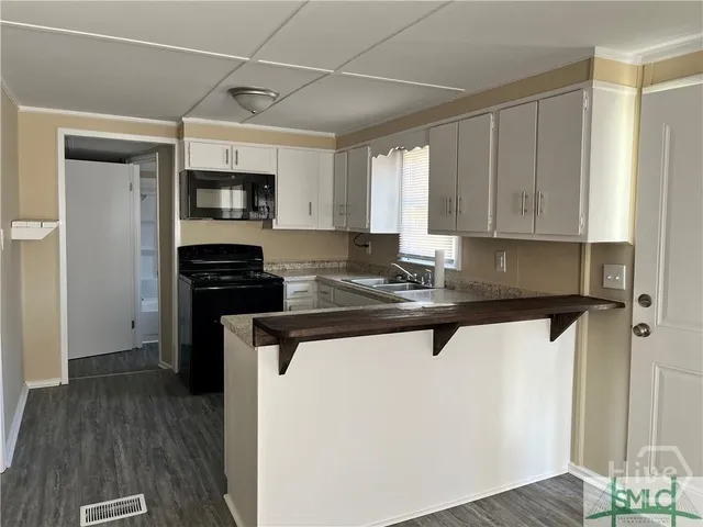 $950 | 11 Mikell Street, Pembroke, GA 31321