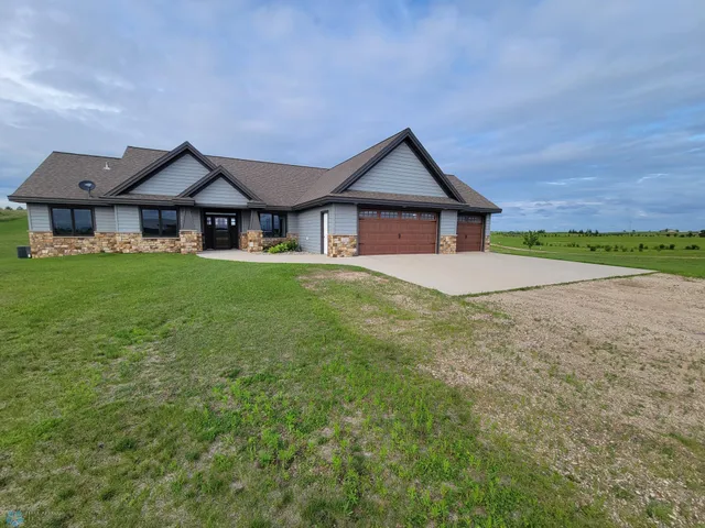 $644,900 | 11003 Eagles Nest Court, Audubon, MN 56511