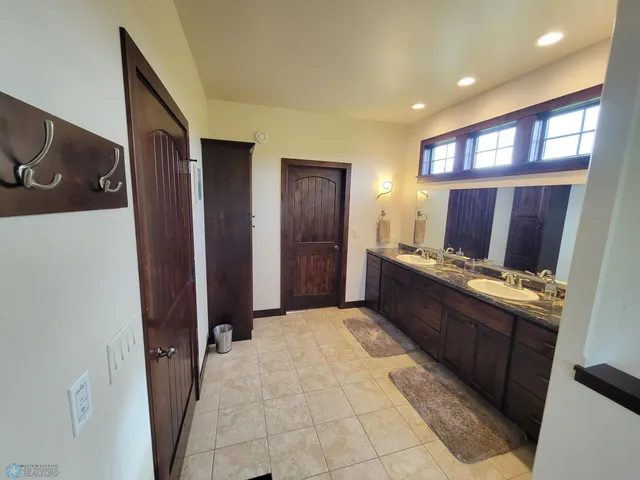 $644,900 | 11003 Eagles Nest Court, Audubon, MN 56511