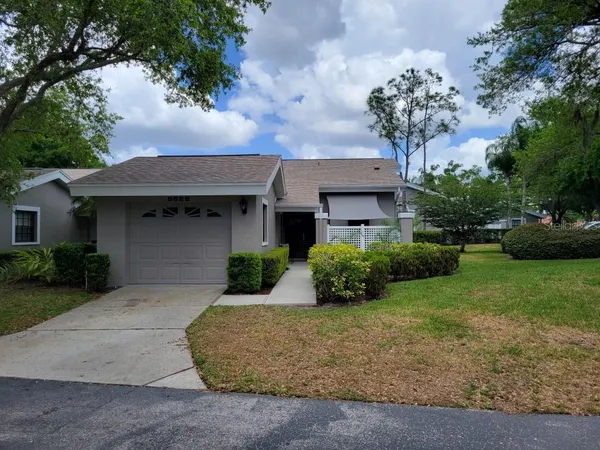 $359,000 | 5525 Hampstead Heath, Unit 43, Sarasota, FL 34235