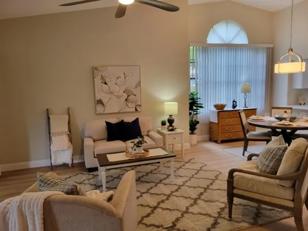 $359,000 | 5525 Hampstead Heath, Unit 43, Sarasota, FL 34235