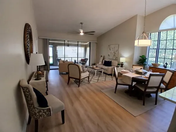 $359,000 | 5525 Hampstead Heath, Unit 43, Sarasota, FL 34235