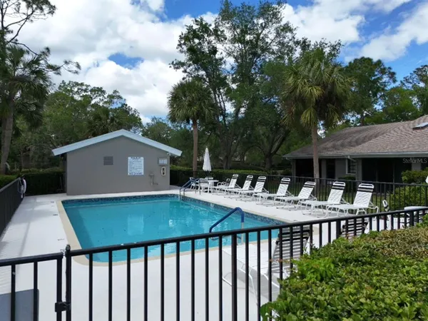 $359,000 | 5525 Hampstead Heath, Unit 43, Sarasota, FL 34235