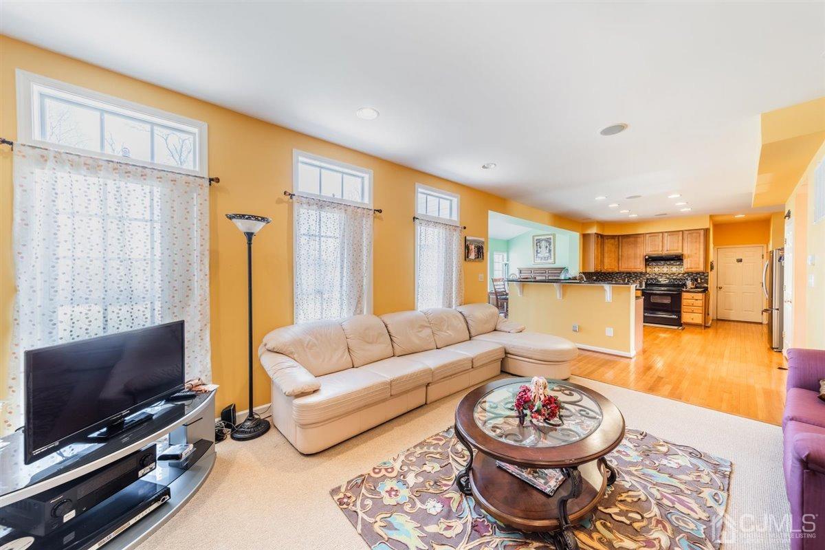 7 Nicholas Court Cream Ridge, NJ 08514 - Photo 7 of 24