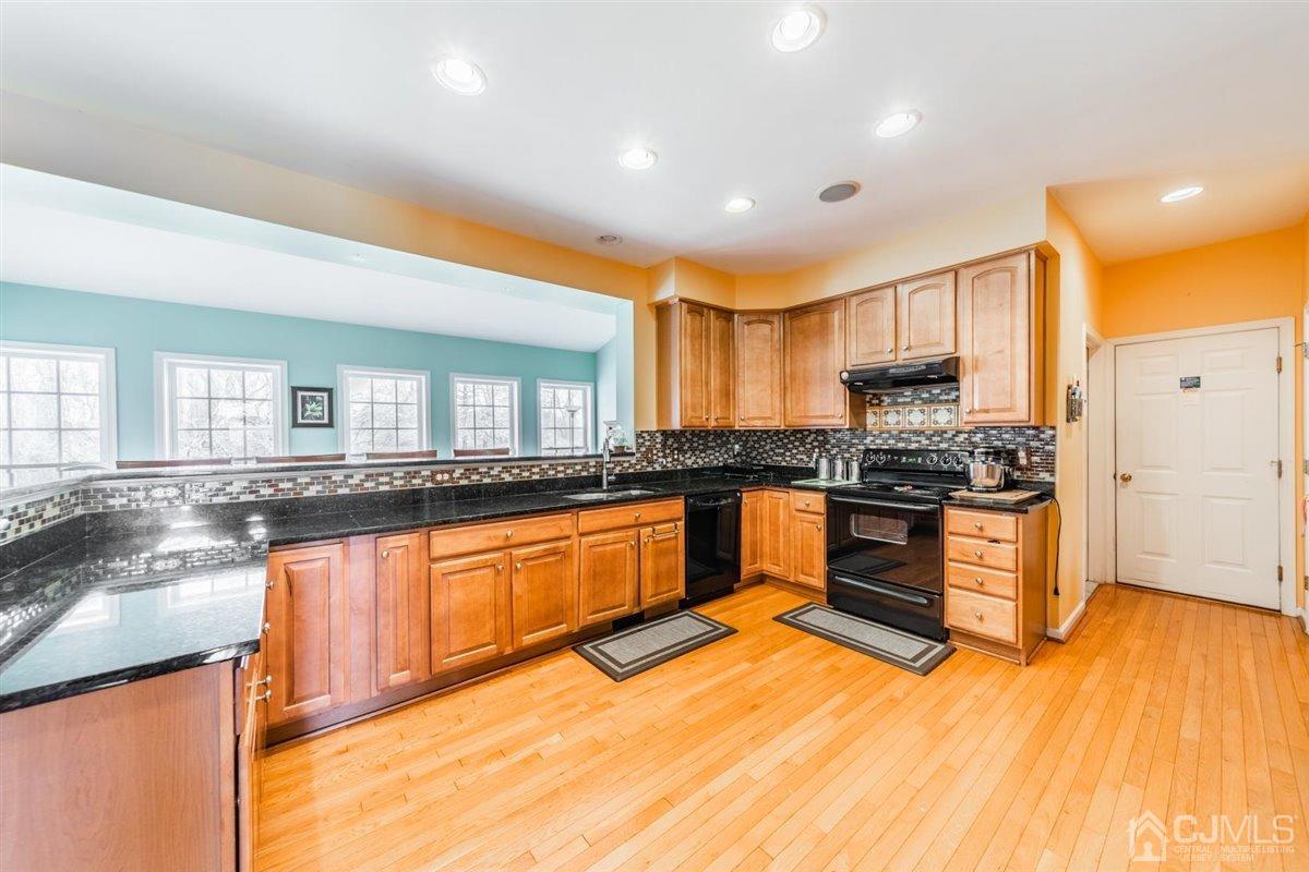 7 Nicholas Court Cream Ridge, NJ 08514 - Photo 8 of 24