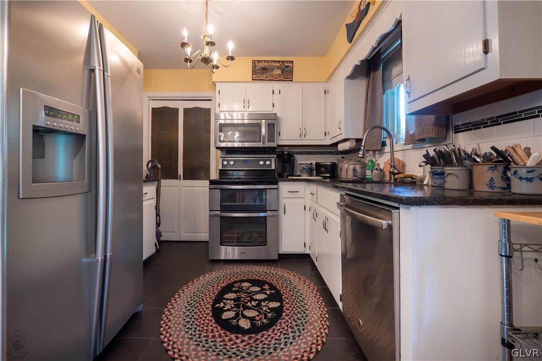 167 Old Stagecoach Road Gilbert, PA 18331 - Photo 27 of 50 main house kitchen