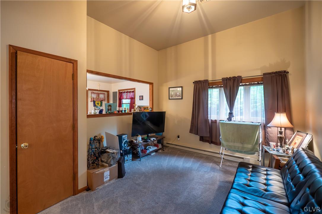 167 Old Stagecoach Road Gilbert, PA 18331 - Photo 38 of 50 apartment 1 living room