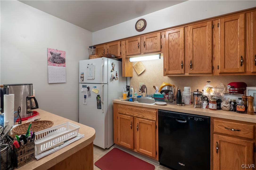 167 Old Stagecoach Road Gilbert, PA 18331 - Photo 47 of 50 apartment 3 kitchen