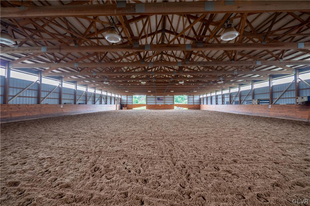 167 Old Stagecoach Road Gilbert, PA 18331 - Photo 6 of 50 spacious indoor arena