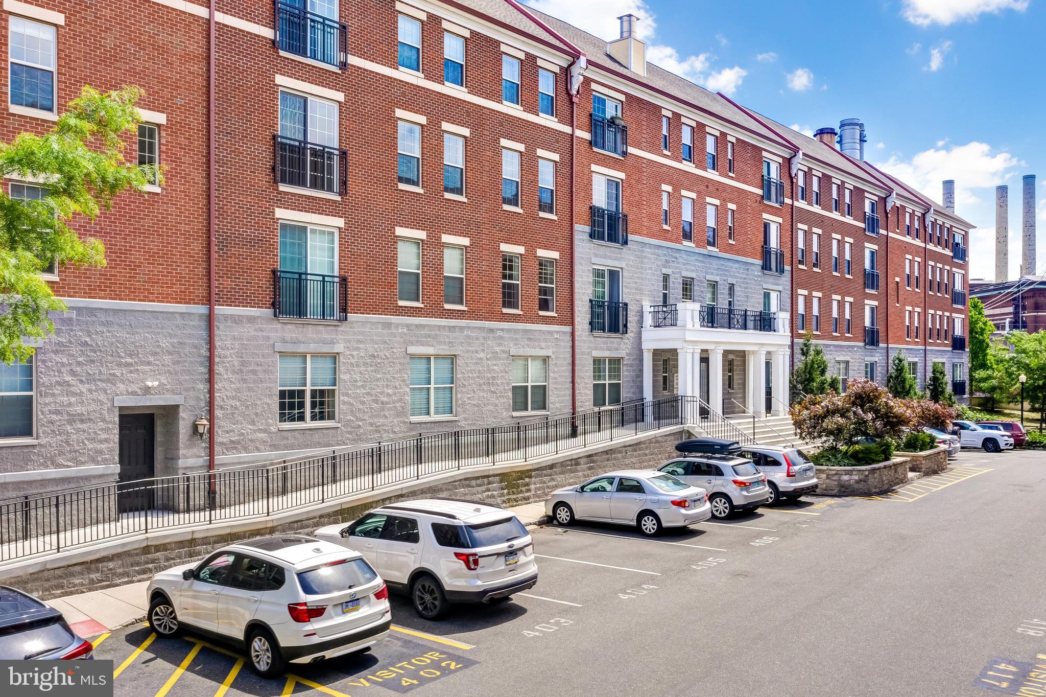 600 Commodore Court, Unit 2609 Philadelphia, PA 19146 - Photo 3 of 13