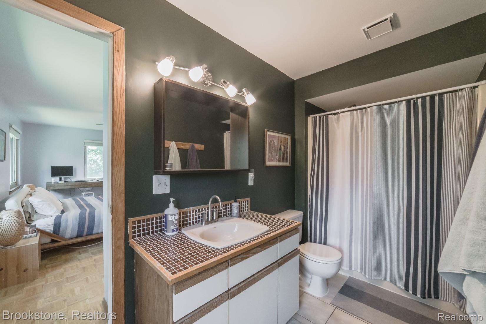 6659 Warren Road Ann Arbor, MI 48105 - Photo 30 of 48 6659 Warren Rd-31.jpg