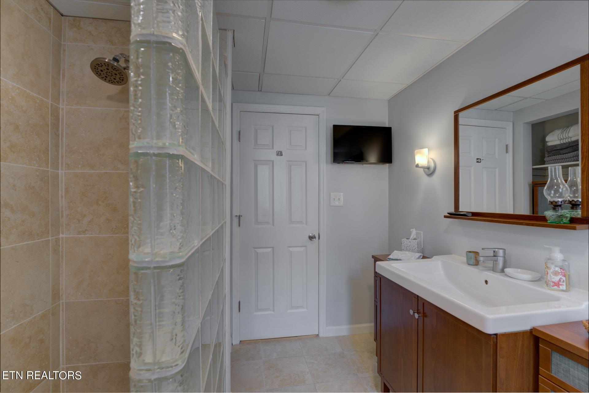 1704 Hidden Hills Road, Unit 207 Gatlinburg, TN 37738 - Photo 28 of 60 LeConte Towers-T--3