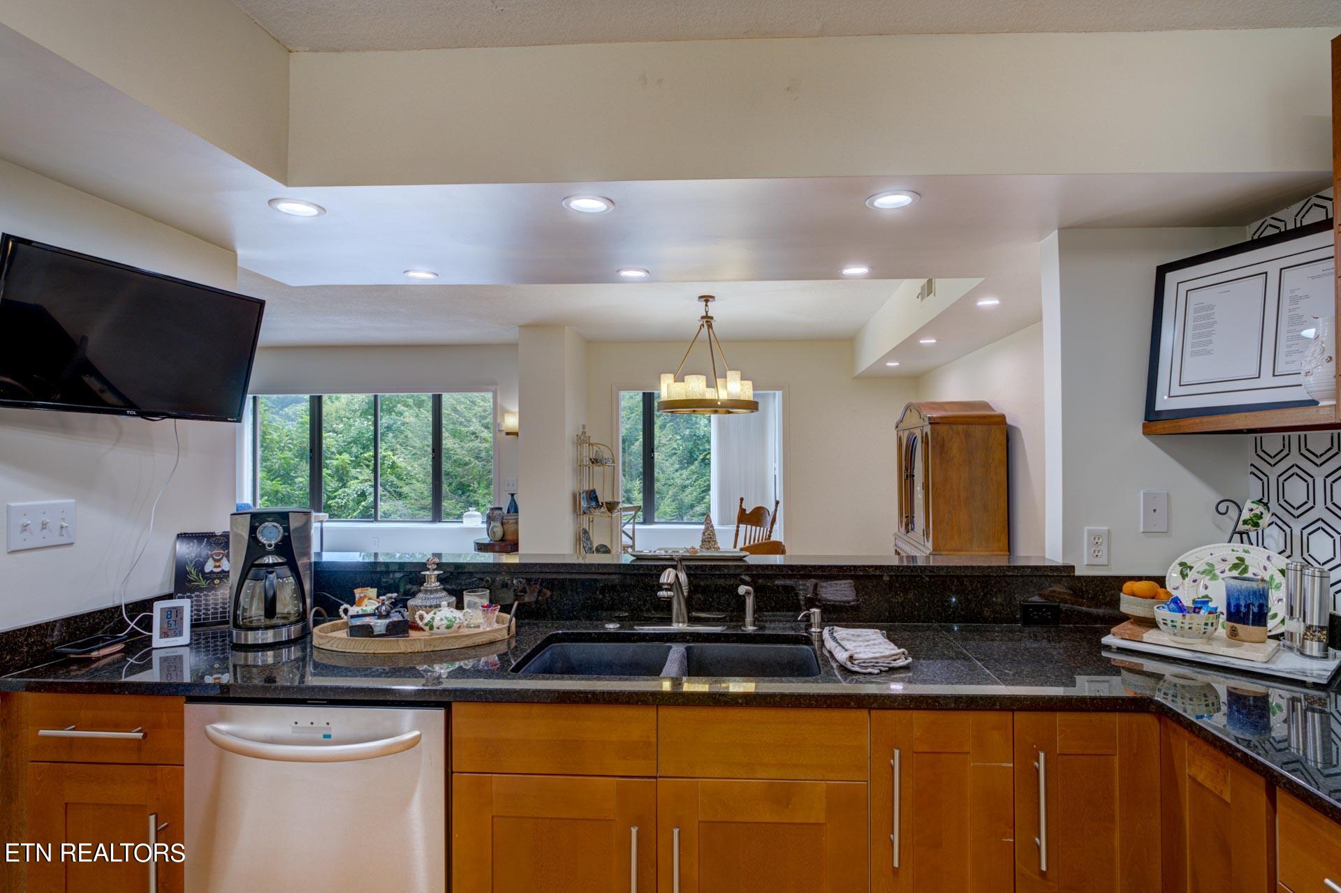 1704 Hidden Hills Road, Unit 207 Gatlinburg, TN 37738 - Photo 6 of 60 LeConte Towers-T--43