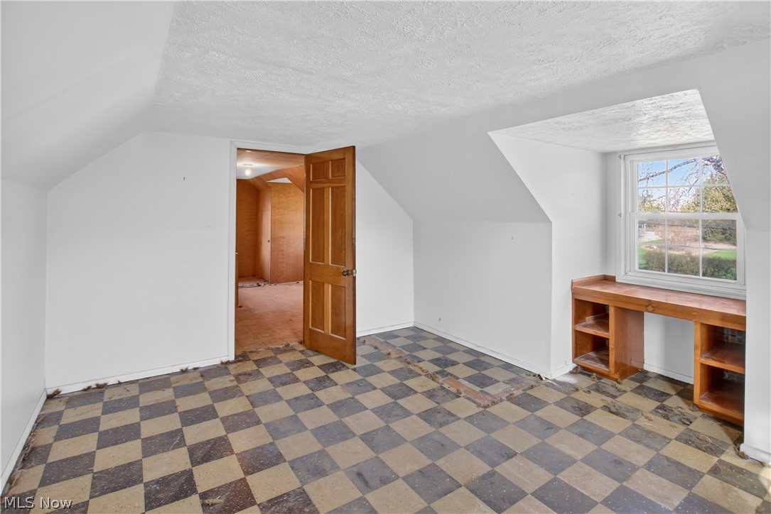 1516 Sunview Road Cleveland, OH 44124 - Photo 21 of 37 Gallery Image 21