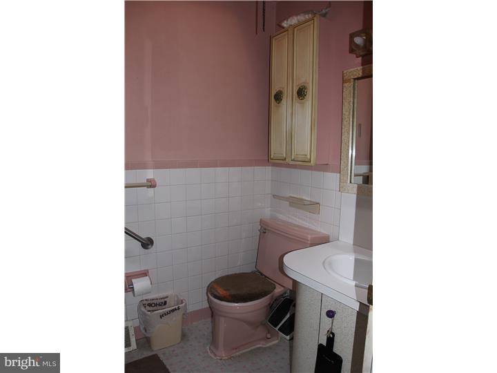 10163 Bridle Road Philadelphia, PA 19116 - Photo 8 of 11 Gallery Image 8