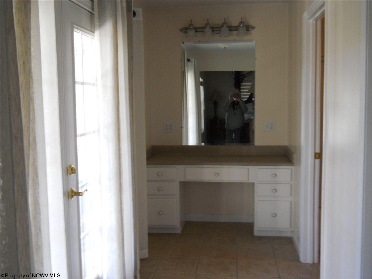 105 Raintree Boulevard Bridgeport, WV 26330 - Photo 7 of 10 Gallery Image 7