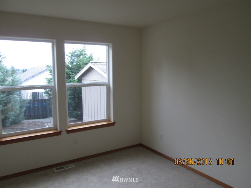 508 North Laventure Road Mount Vernon, WA 98273 - Photo 4 of 11 Gallery Image 4