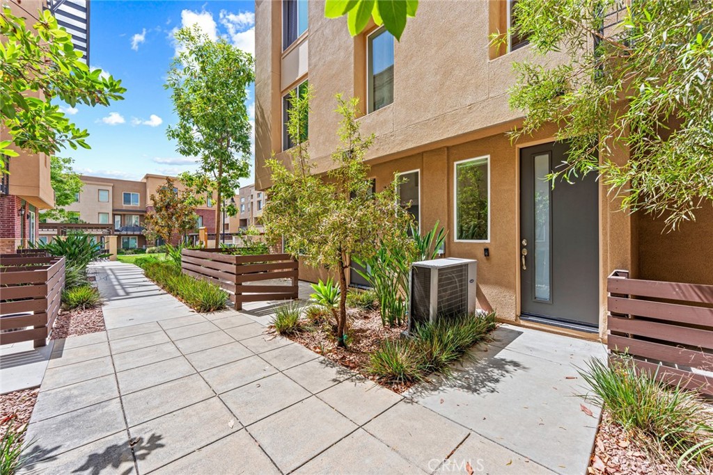 422 West Rte 66, Unit 47 Glendora, CA 91740 - Photo 2 of 31
