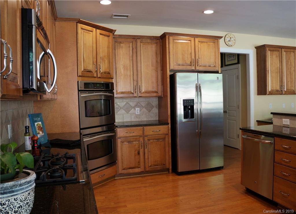 412 Willow Brook Drive Matthews, NC 28105 - Photo 13 of 25