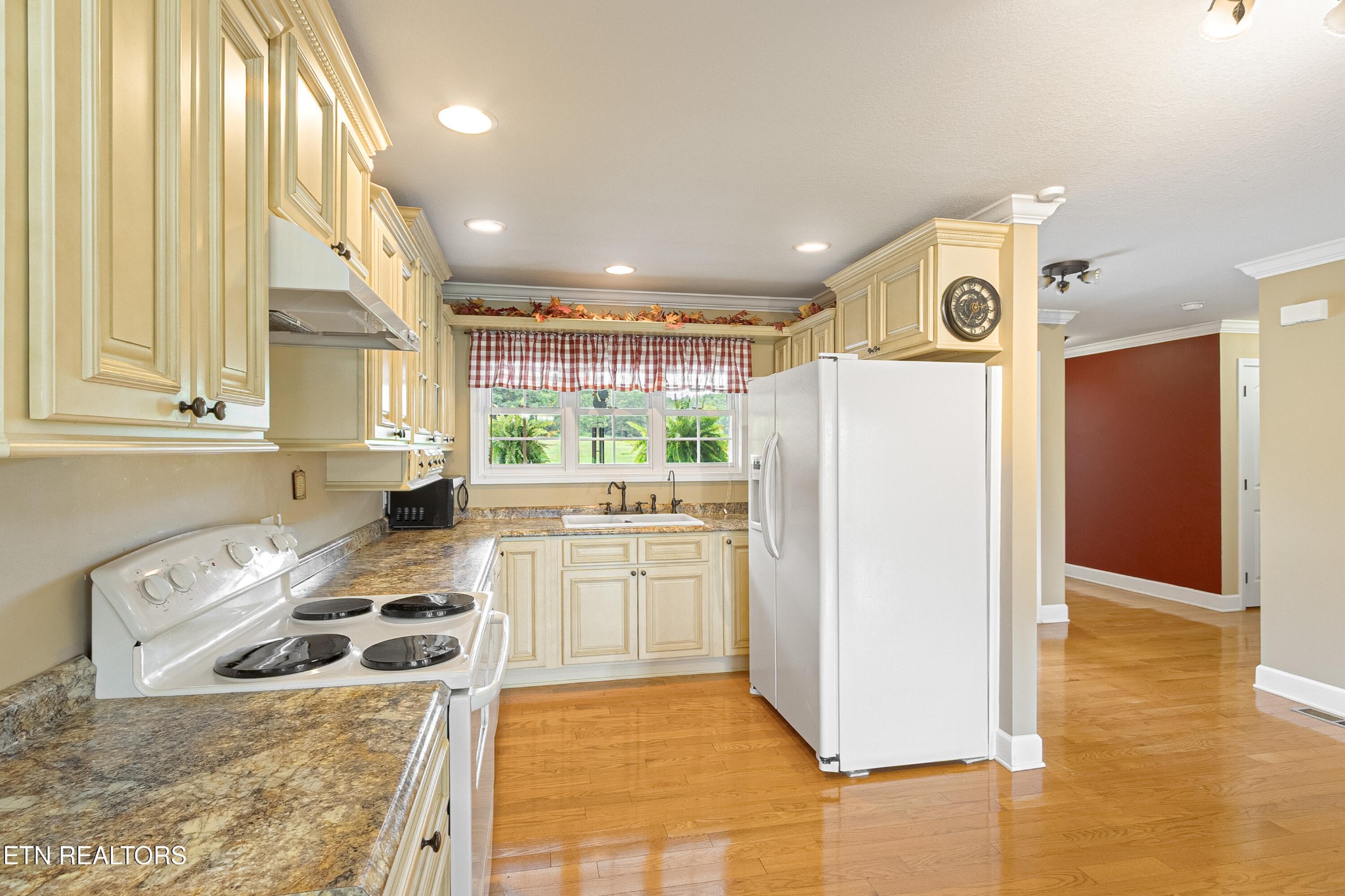 287 R S Marcum Road Oneida, TN 37841 - Photo 8 of 57