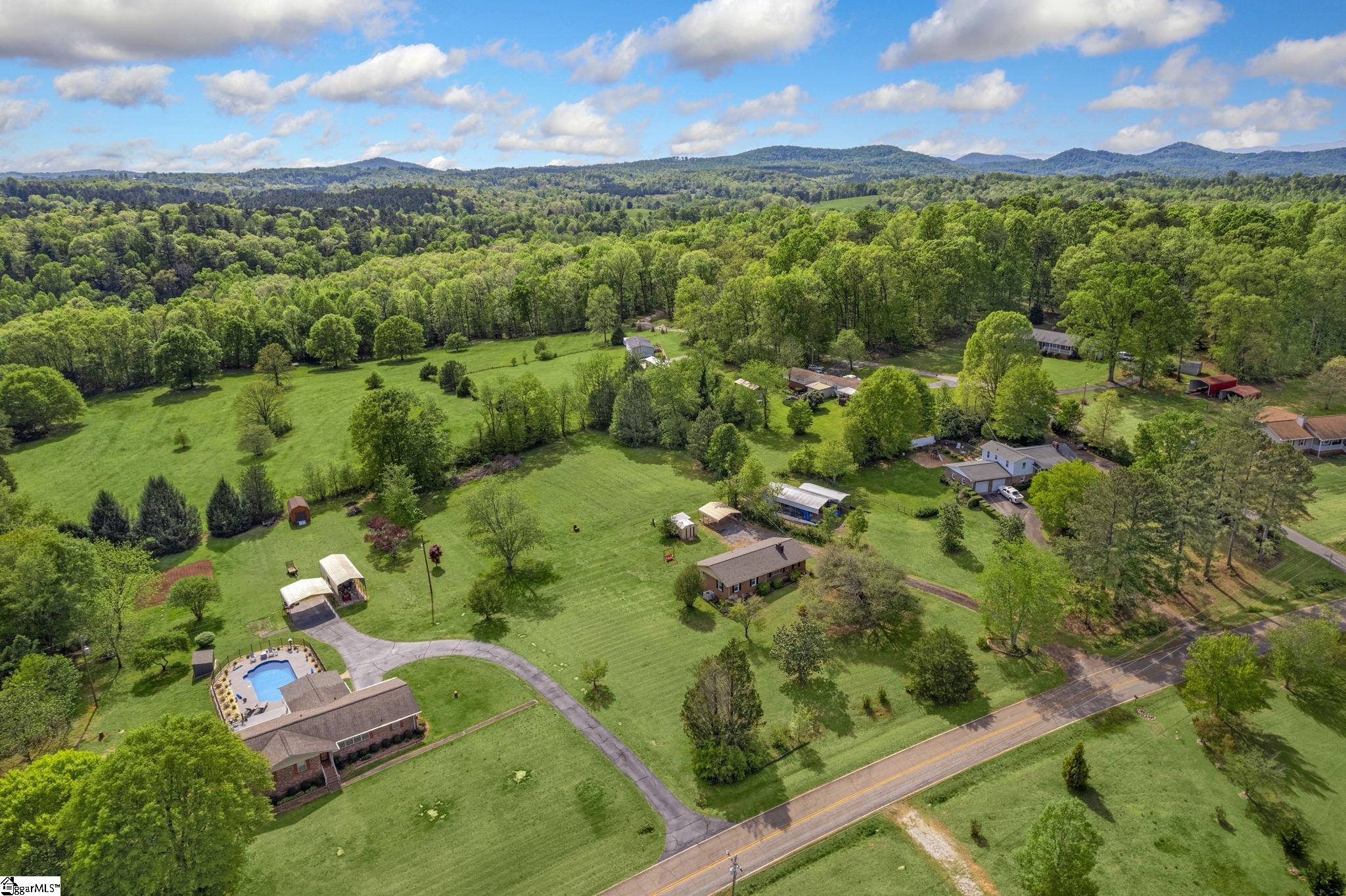 821 Gravley Road Pickens, SC 29671 - Photo 32 of 36