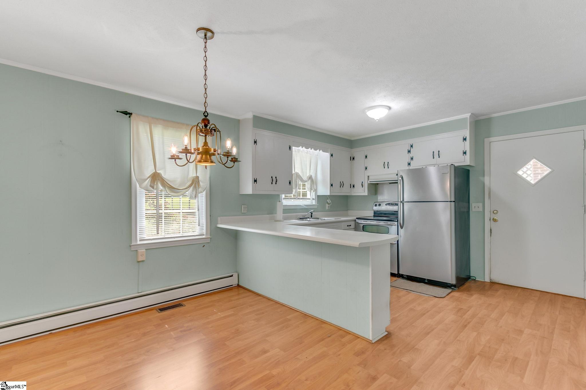 821 Gravley Road Pickens, SC 29671 - Photo 9 of 36