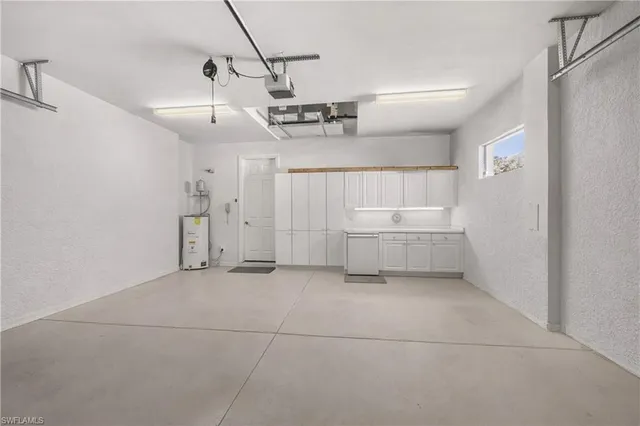 $1,150,000 | 691 92nd Avenue North, Naples, FL 34108