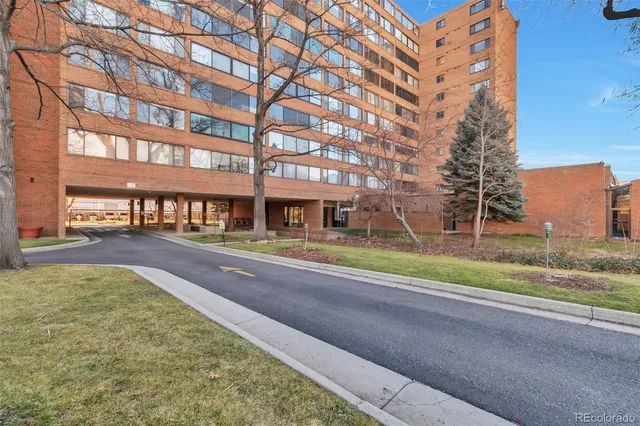 a house view with a outdoor space