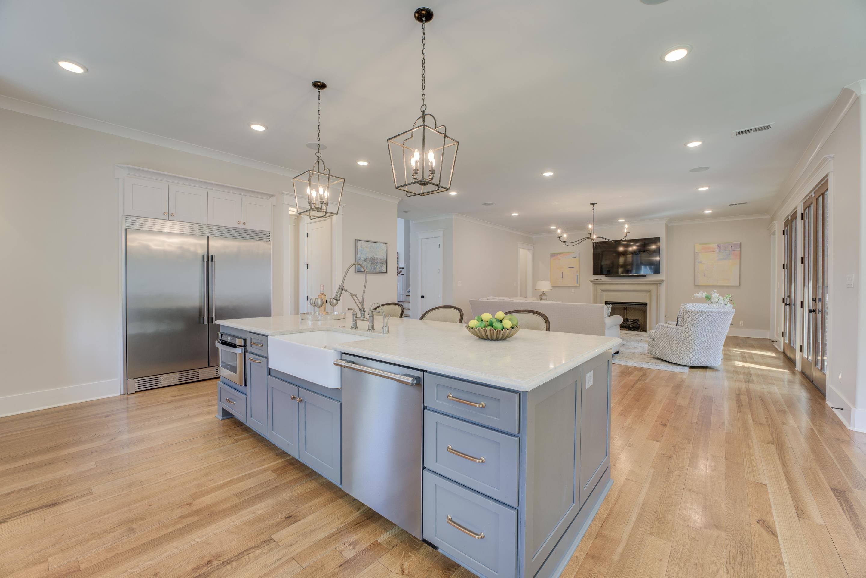112 North Mt Pleasant Road Collierville, TN 38017 - Photo 13 of 40 a large kitchen with kitchen island a large island in it