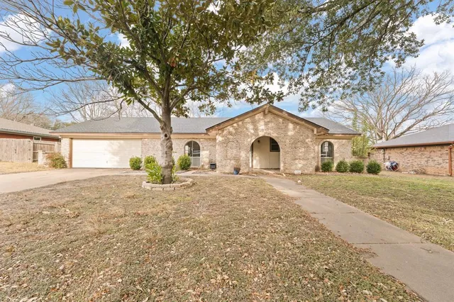 $235,000 | 1108 Trace Road, Cleburne, TX 76033