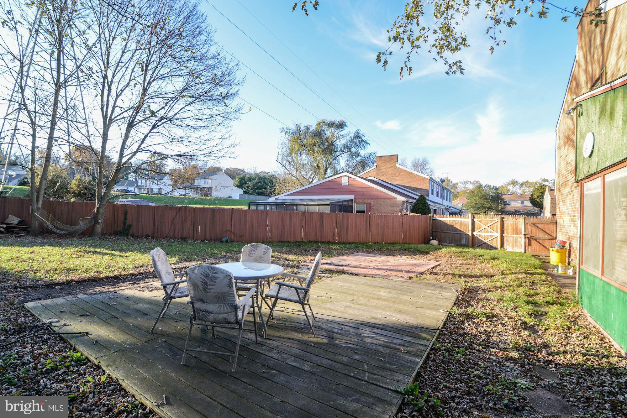 1604 Coventry Place Clementon, NJ 08021 - Photo 40 of 45 a backyard of a house with table and chairs