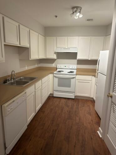 151 Calhoun Street, Unit F Charleston, SC 29401 - Photo 3 of 9 download (17)