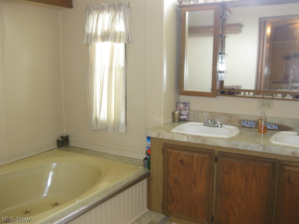 128 Coen Road Vermilion, OH 44089 - Photo 15 of 22
