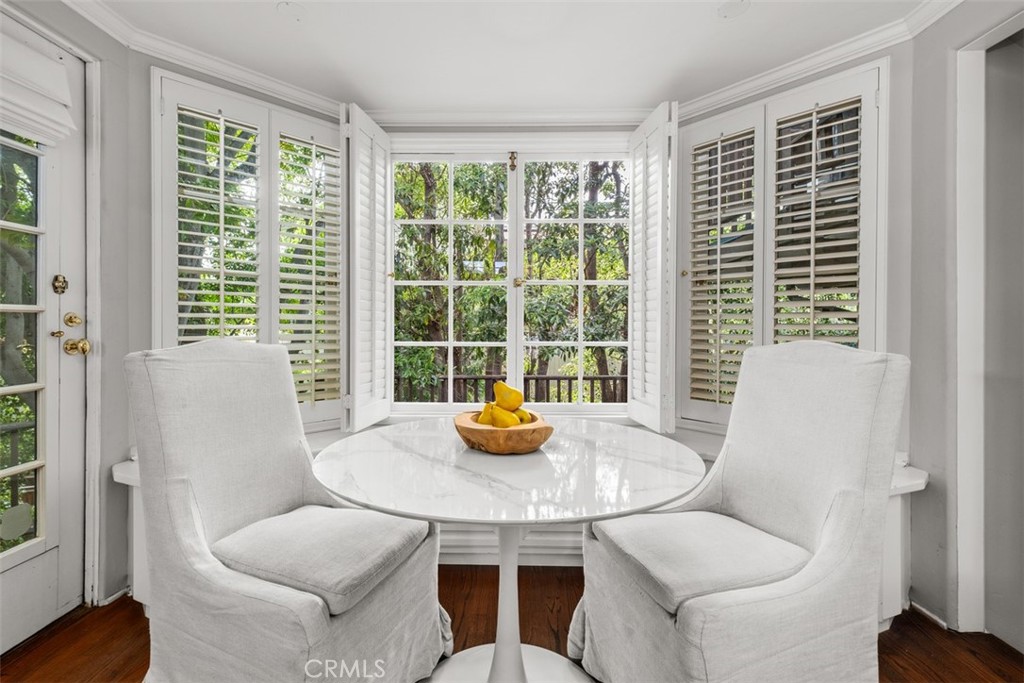 421 High Drive Laguna Beach, CA 92651 - Photo 30 of 42 a kitchen with dining table and chairs