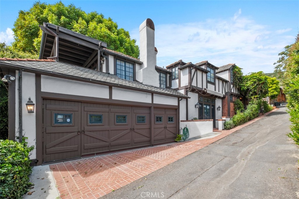 421 High Drive Laguna Beach, CA 92651 - Photo 42 of 42 a front view of a house with a garden