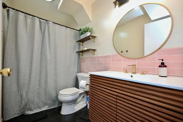 $274,990 | 907 East 4th Street, Winona, MN 55987