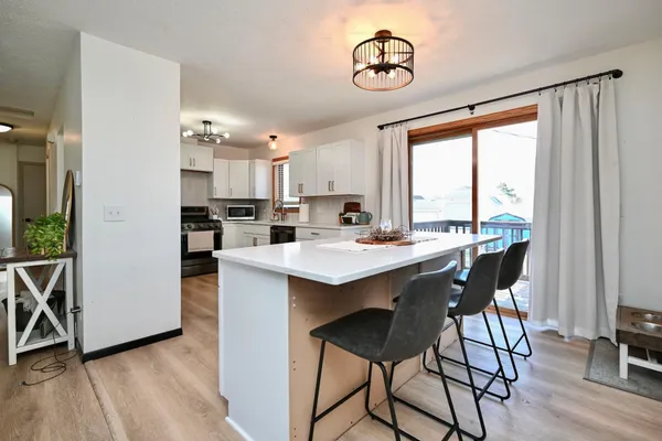 $274,990 | 907 East 4th Street, Winona, MN 55987