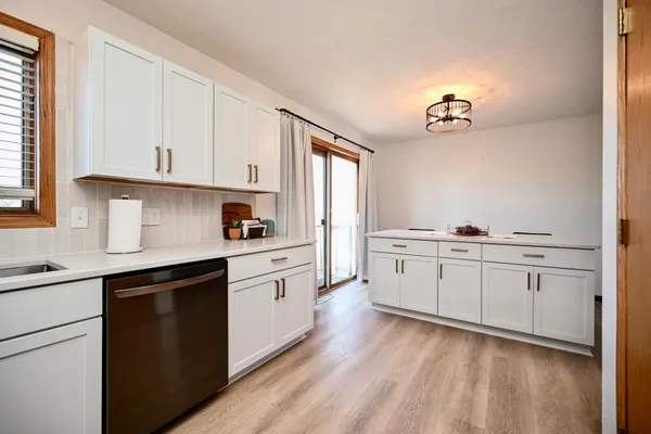 $274,990 | 907 East 4th Street, Winona, MN 55987