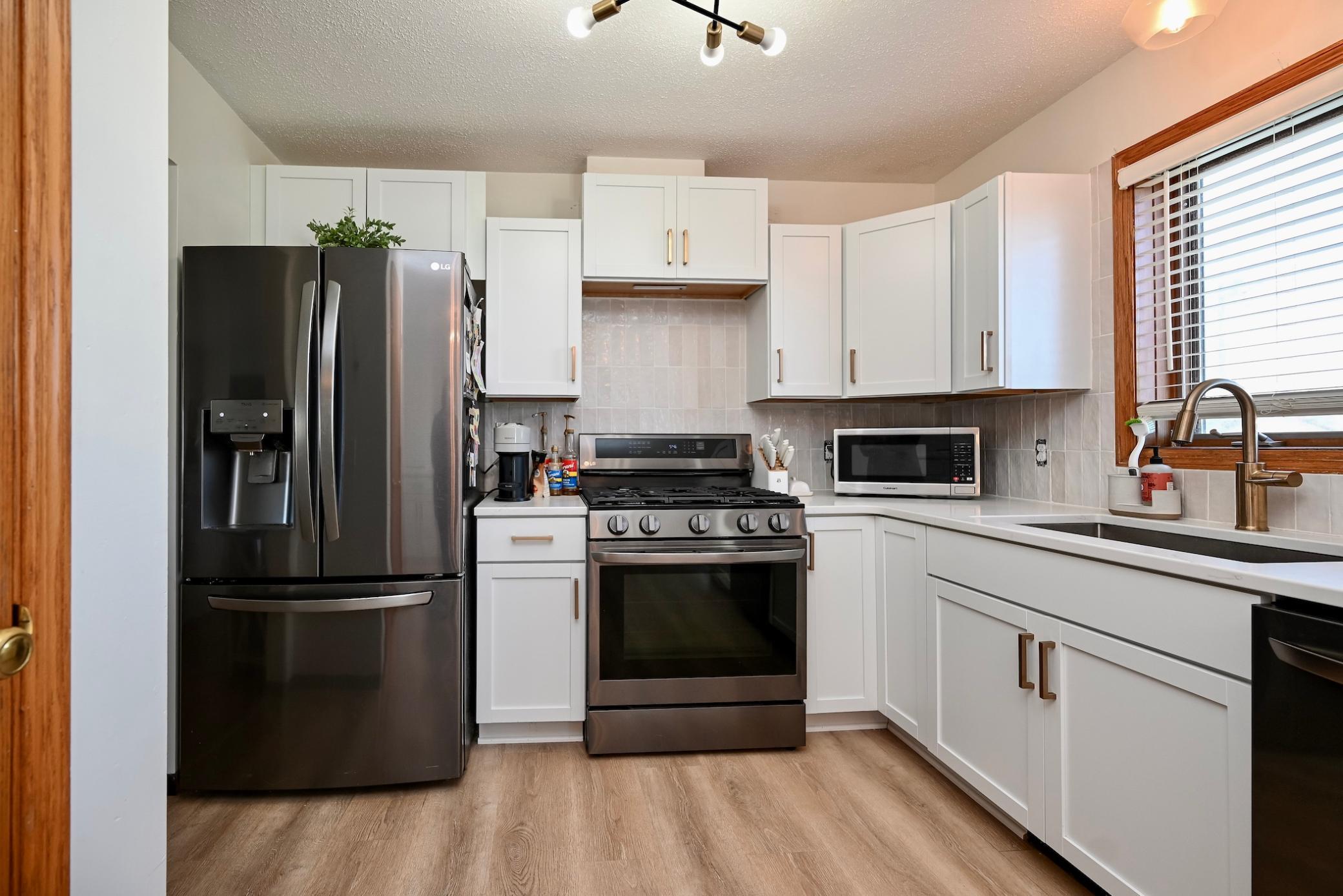 907 East 4th Street Winona, MN 55987 - Photo 7 of 23