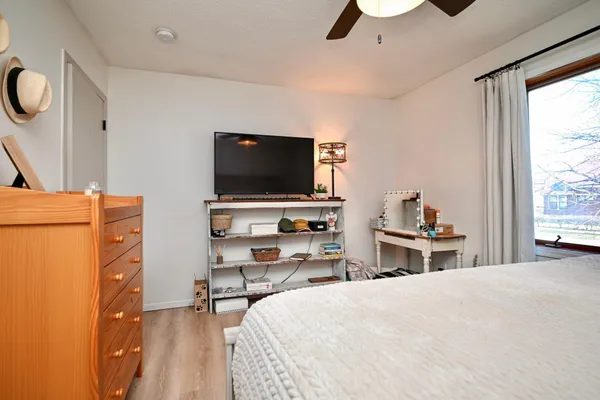 $274,990 | 907 East 4th Street, Winona, MN 55987