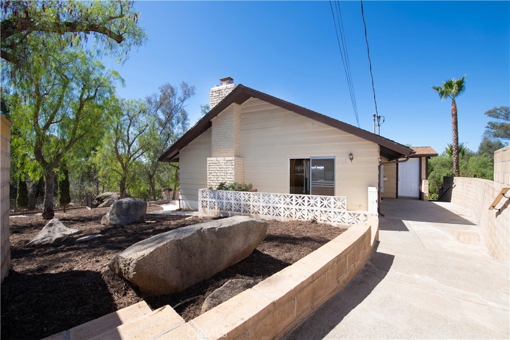 30856 Hillview Road Valley Center, CA 92082 - Photo 8 of 53 Gallery Image 8