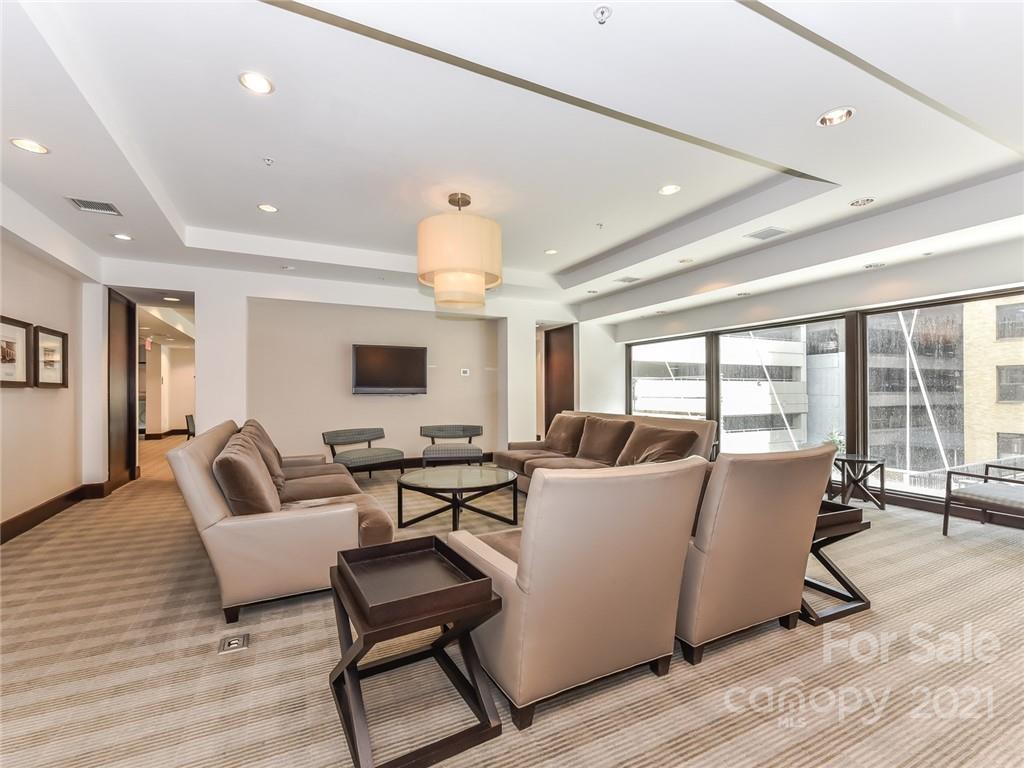 230 South Tryon Street, Unit 904 Charlotte, NC 28202 - Photo 16 of 17