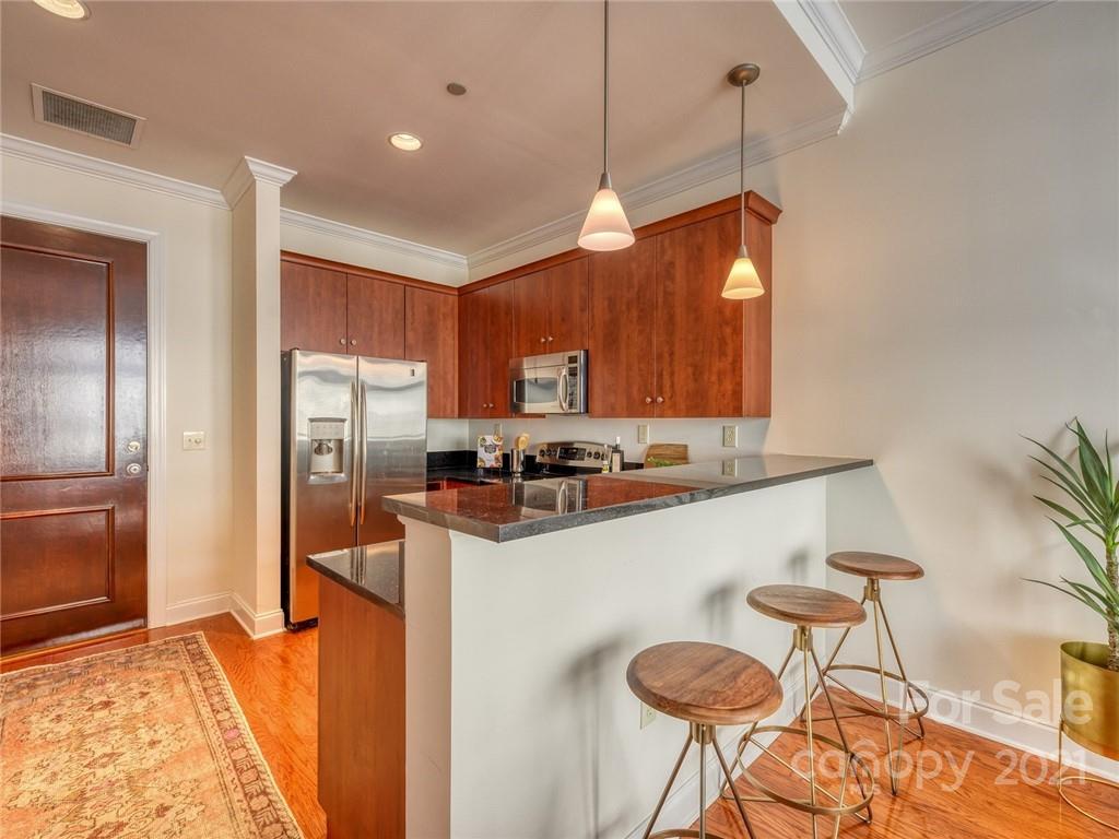 230 South Tryon Street, Unit 904 Charlotte, NC 28202 - Photo 7 of 17