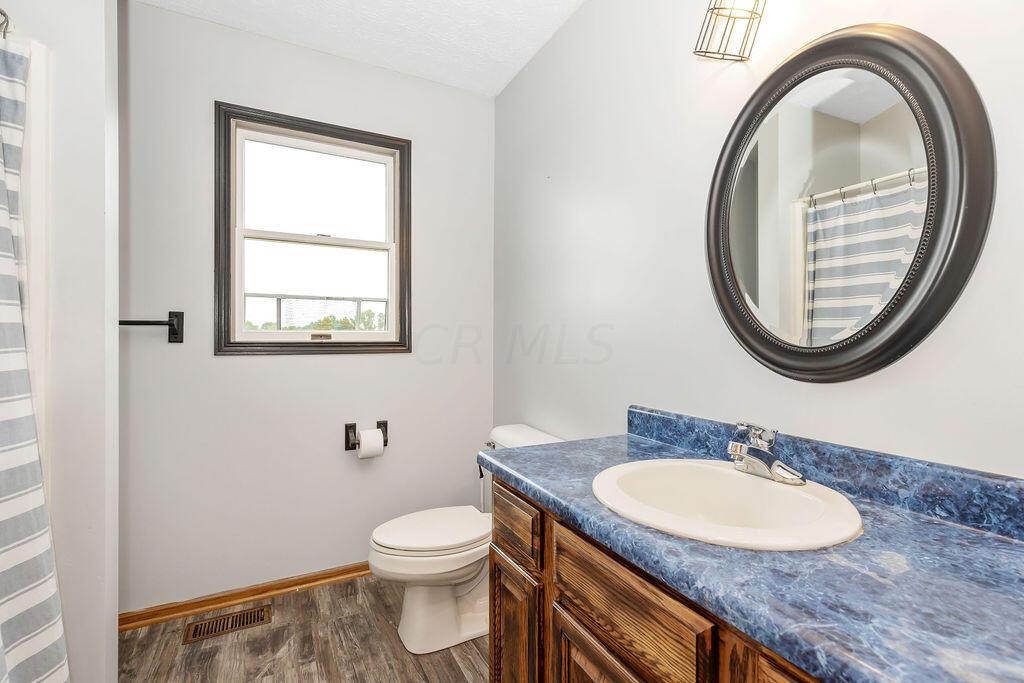 18009 Miles Road Newark, OH 43056 - Photo 25 of 43 Main Bath